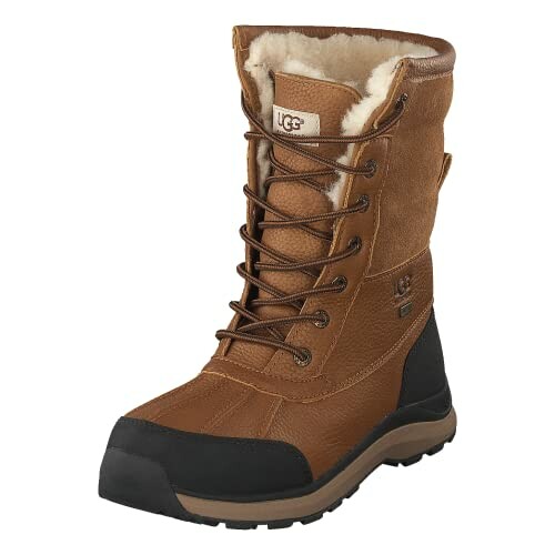 Brown winter boot with fur lining and laces